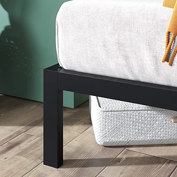 ZINUS Mia Metal Platform Bed Frame / Wood Slat Support / No Box Spring Needed / Easy Assembly, Black, Full Standard Full Black