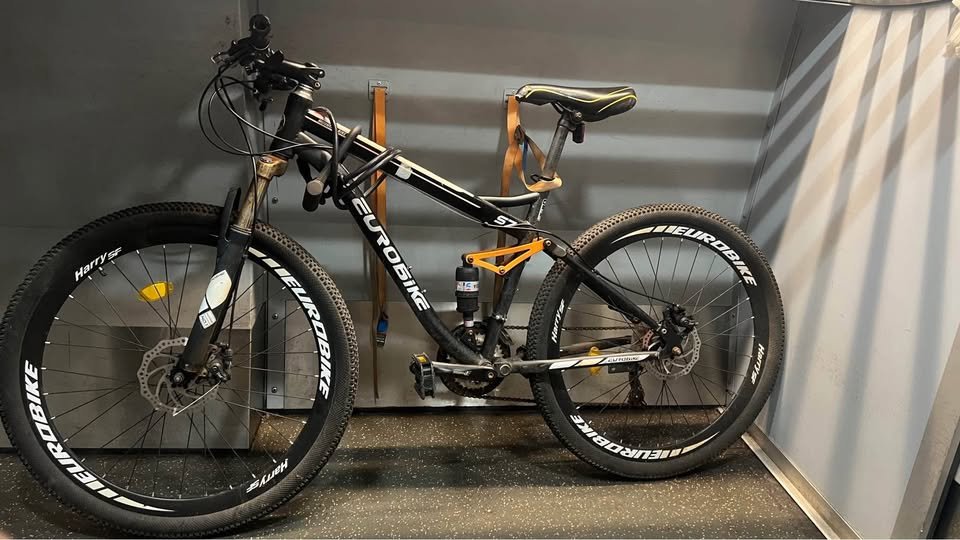 Sports bike